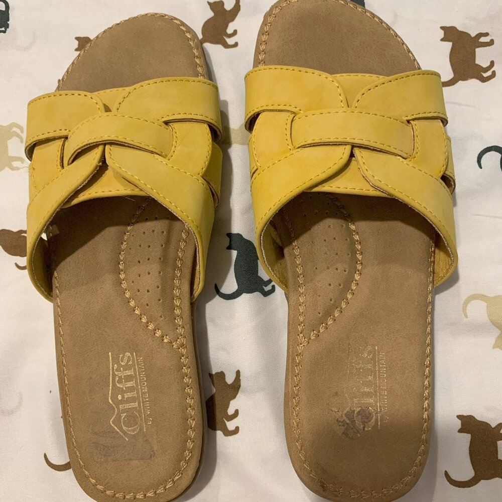 Cliffs by White Mountain Sandals